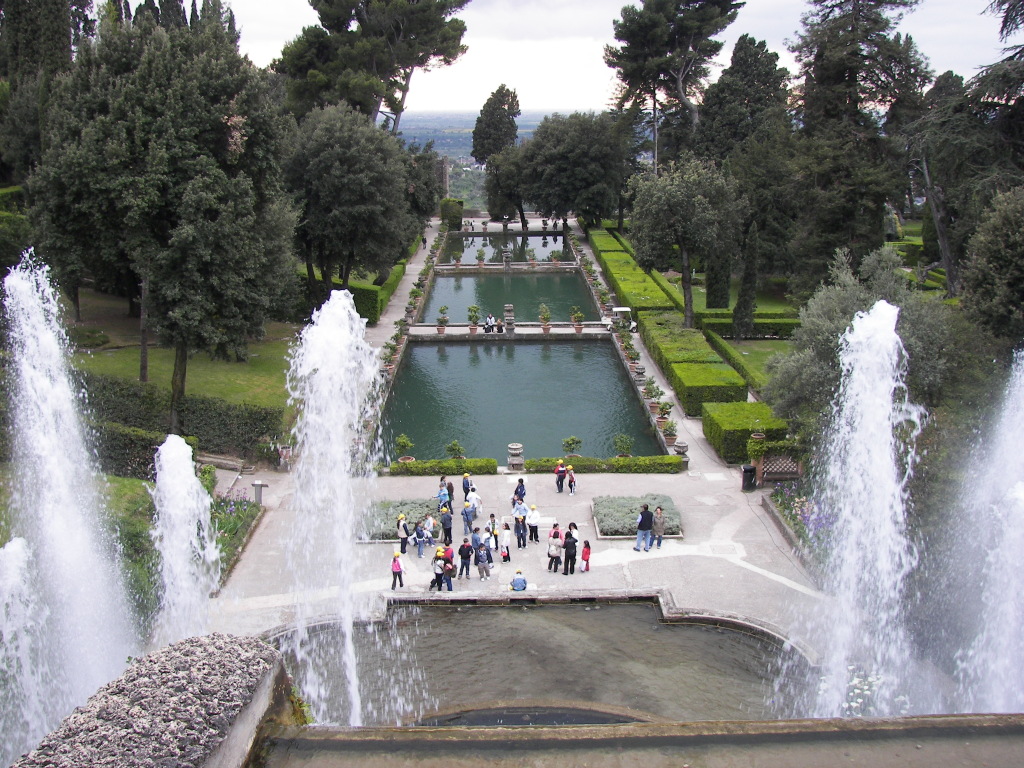 Villa_d'Este_fountain_and_pools